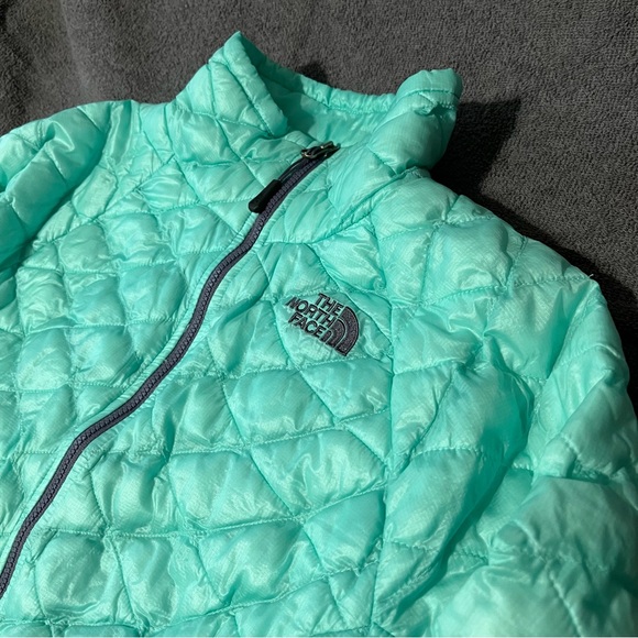 Women’s Extra Small The North Face Thermoball Teal Puffer Jacket - Picture 2 of 8